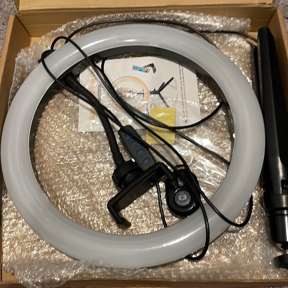 10in LED Ring Light - Picture 3 of 7